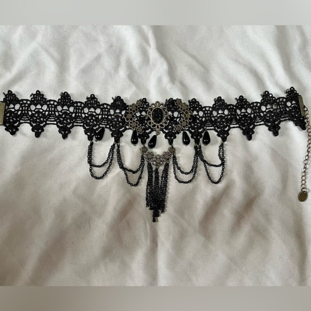Victorian style Choker